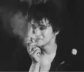 Виктор Цой как подростковый певец и деструктор